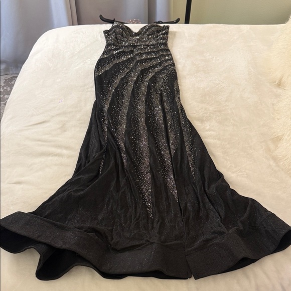 ✨ Windsor Black Rhinestone Mermaid Slit Dress | Size S | Like New ✨ - Picture 9 of 14